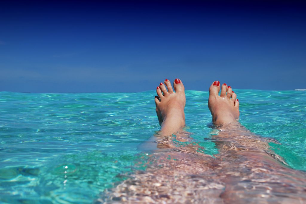 Vaccances à la mer baignade dans l'océan